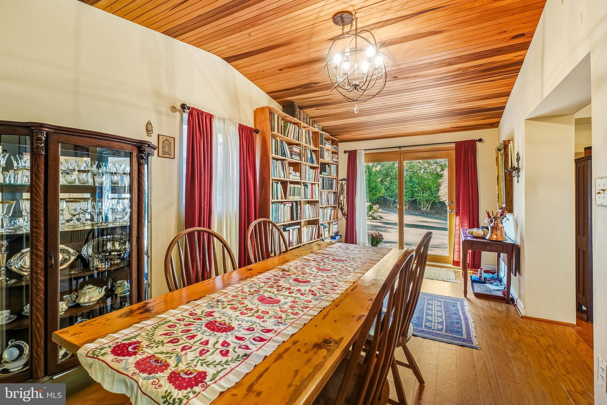 2907 FORSYTHE AVENUE