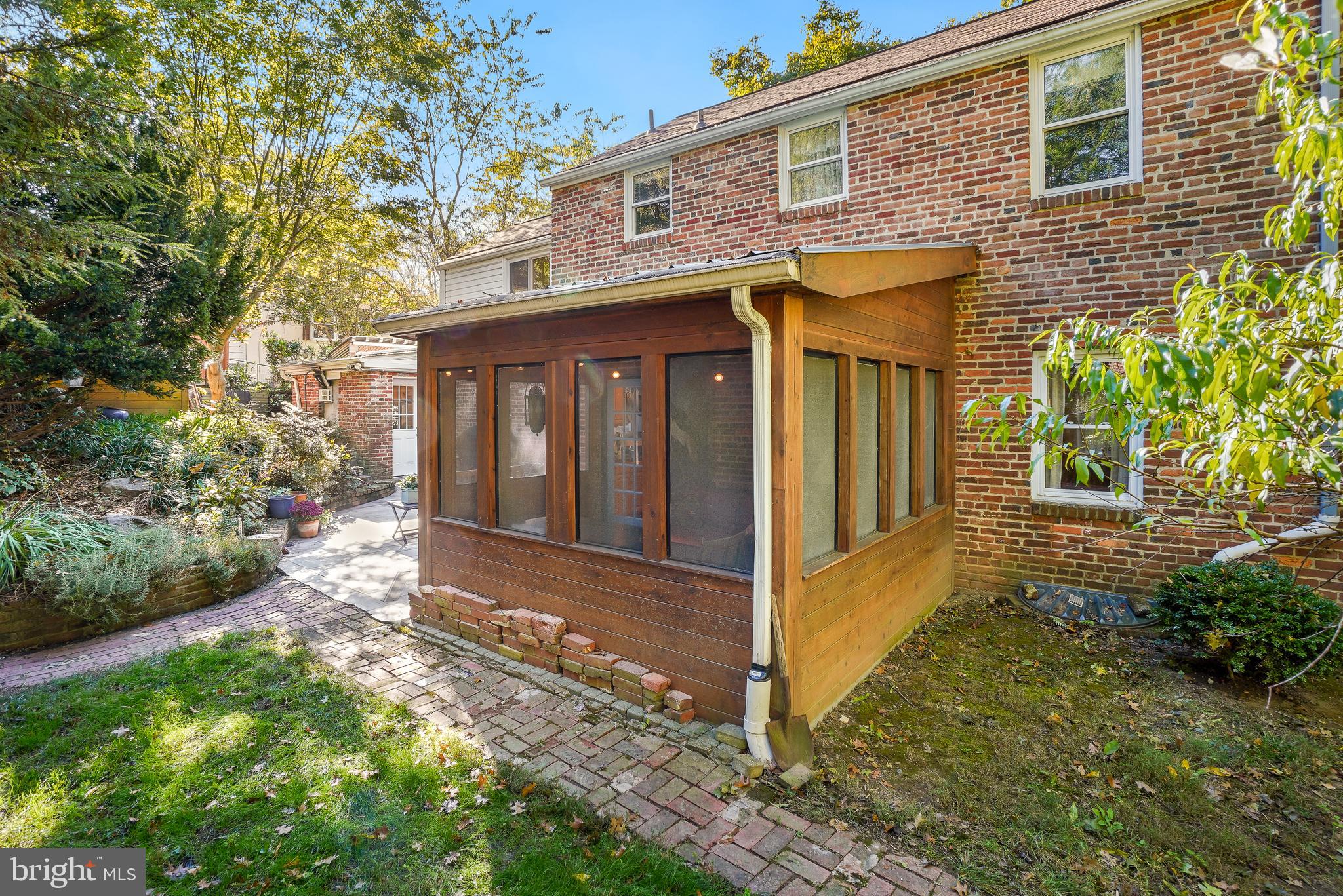 2907 FORSYTHE AVENUE