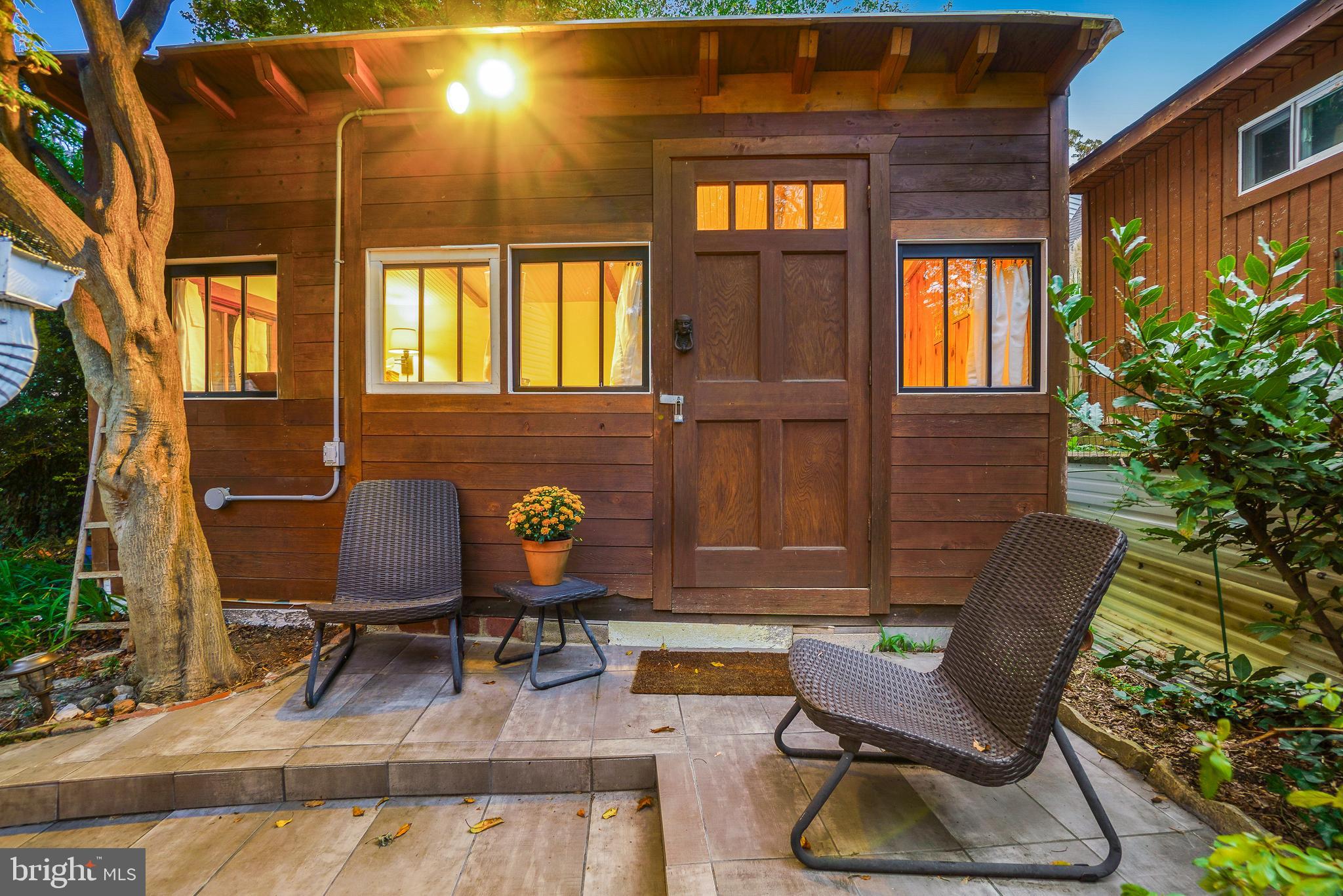 2907 FORSYTHE AVENUE