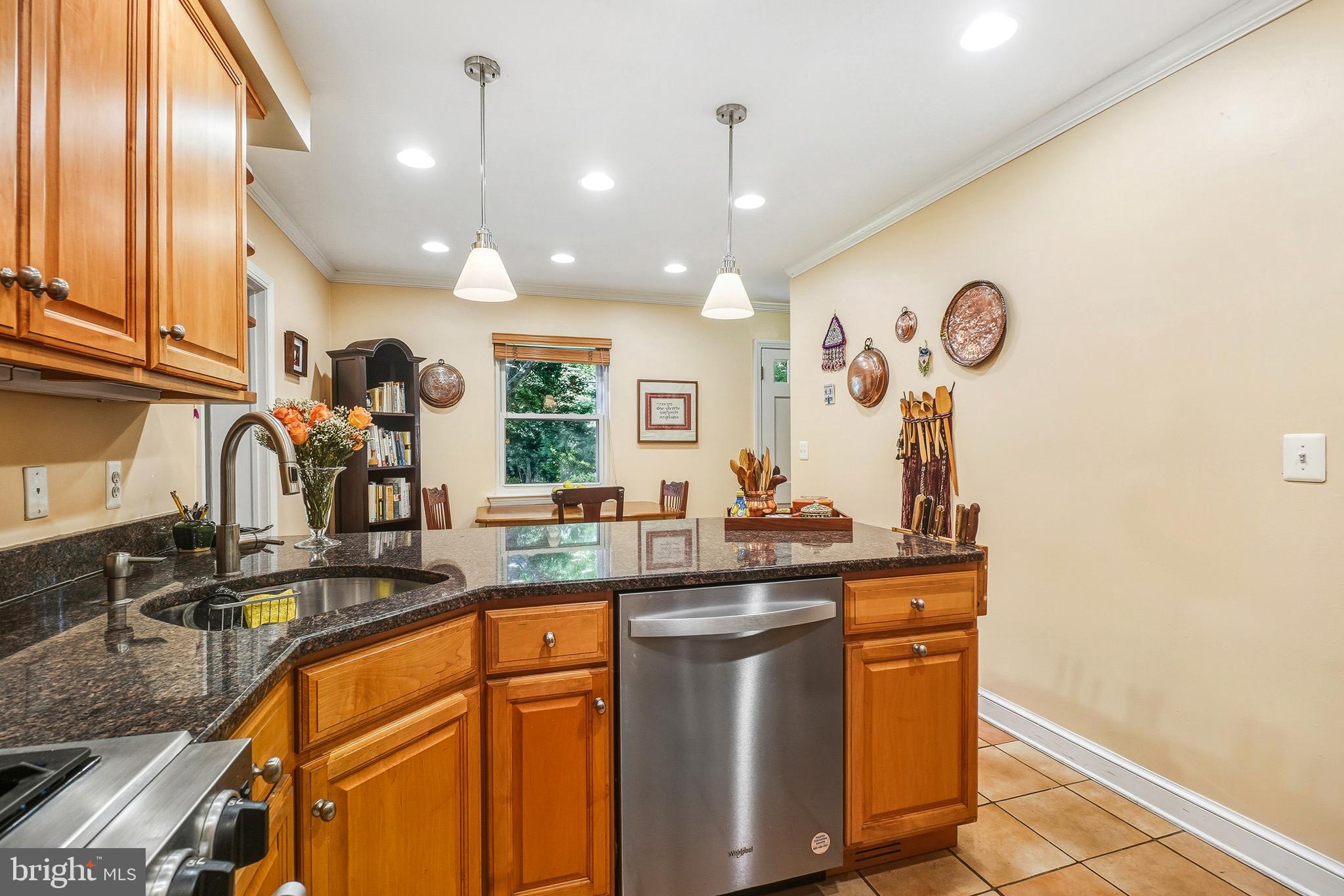 2907 FORSYTHE AVENUE