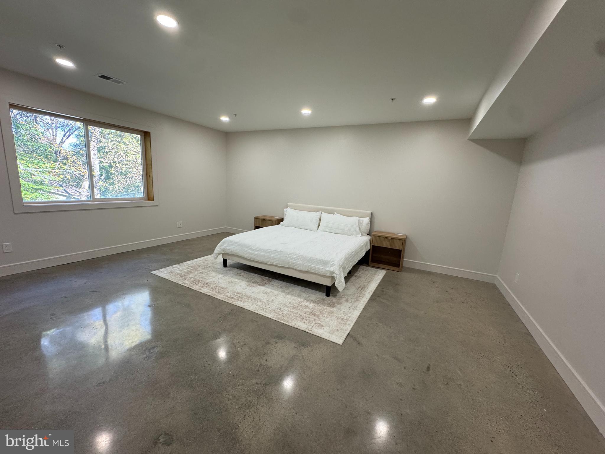 110 GENEVA AVENUE