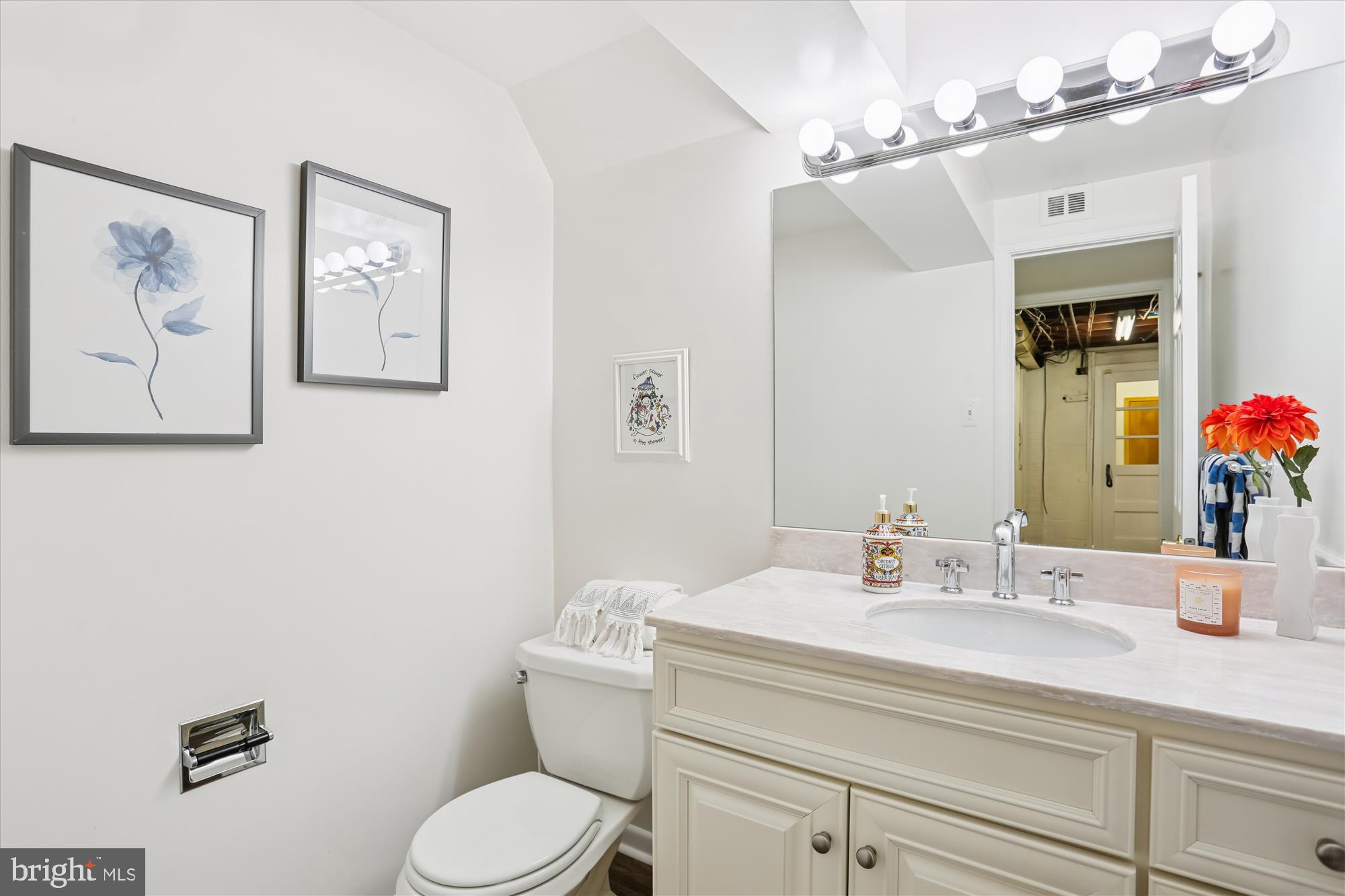 11509 LAMBERTON COURT