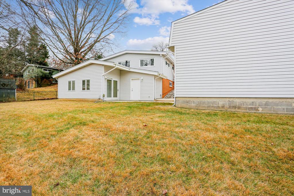 11509 LAMBERTON COURT