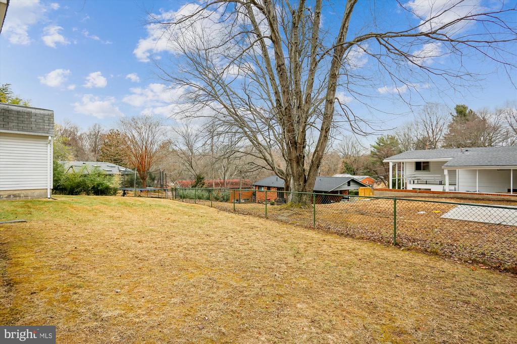11509 LAMBERTON COURT