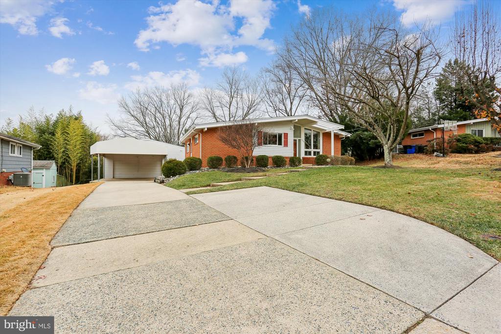 11509 LAMBERTON COURT