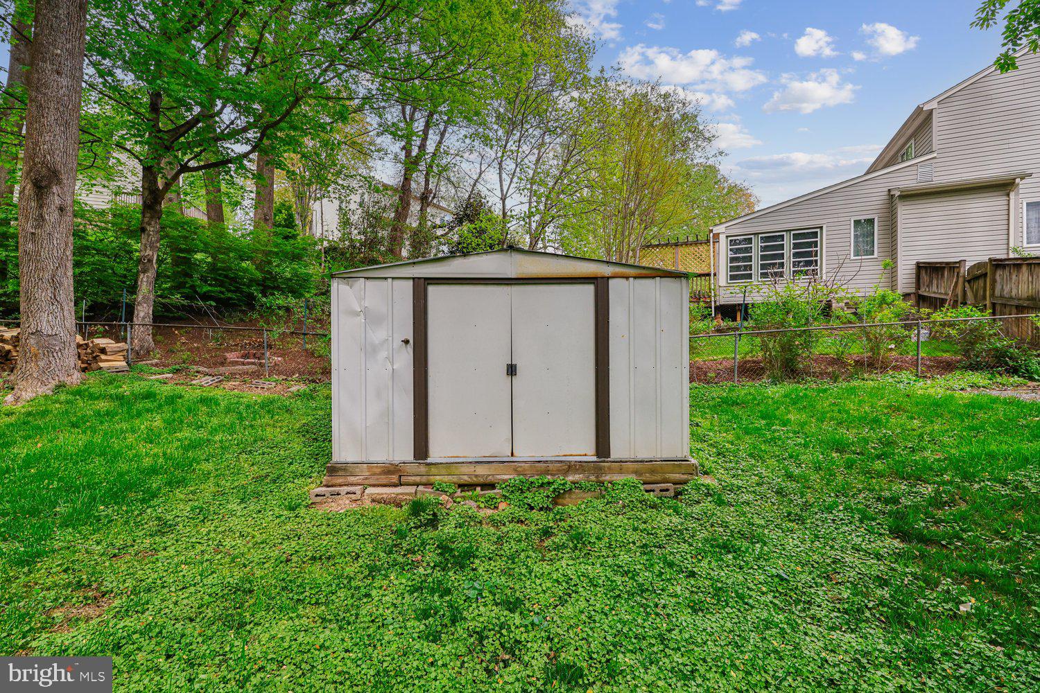 1604 WINDING WAYE LANE