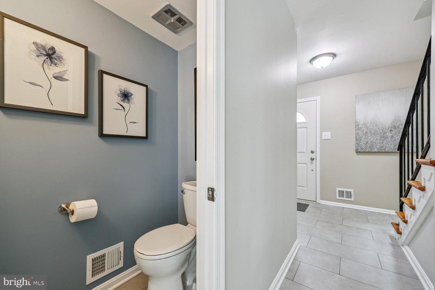 1604 WINDING WAYE LANE