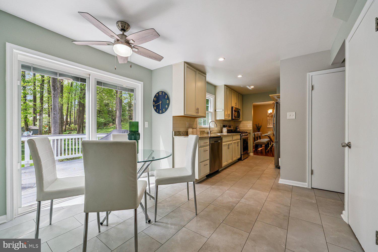 1604 WINDING WAYE LANE