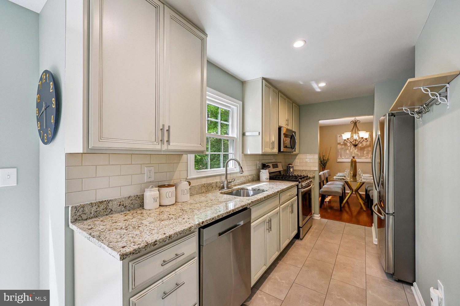 1604 WINDING WAYE LANE