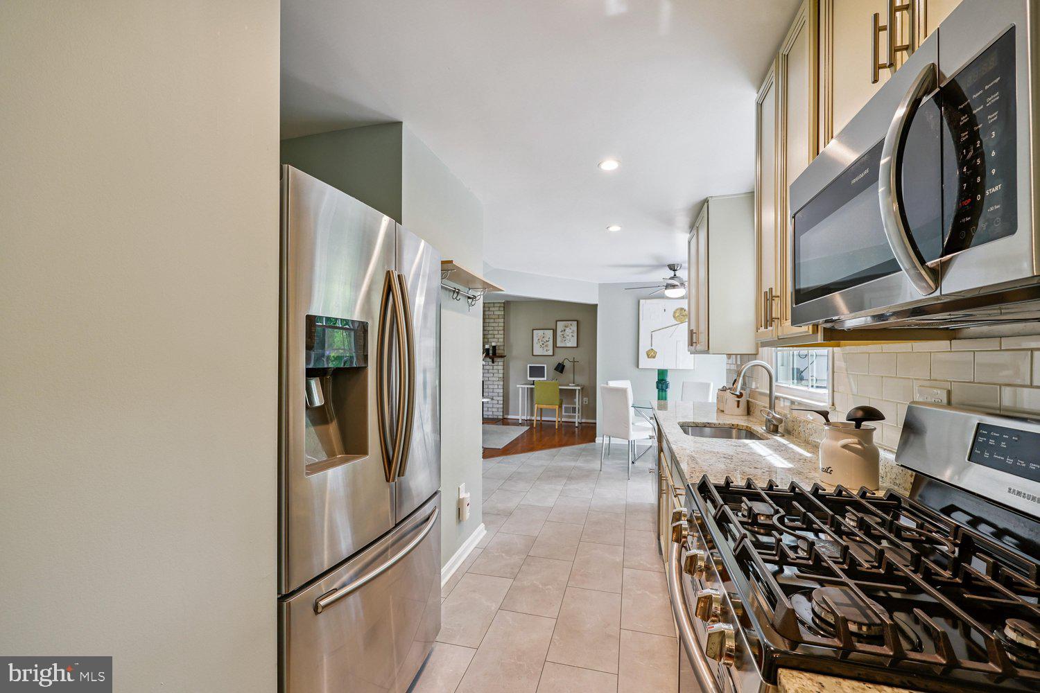 1604 WINDING WAYE LANE