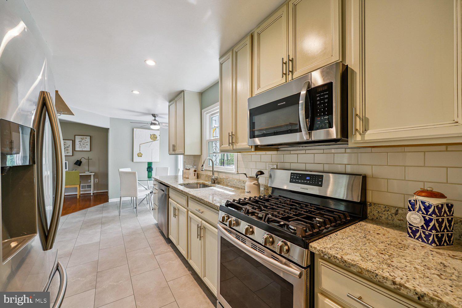 1604 WINDING WAYE LANE