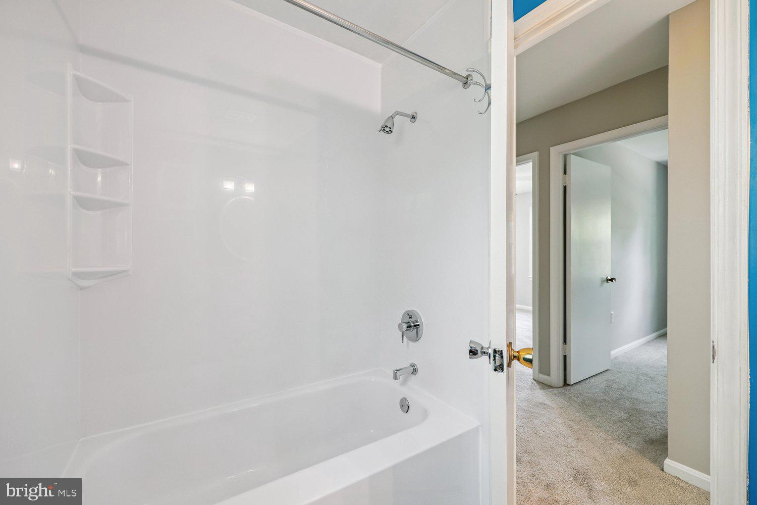 1604 WINDING WAYE LANE