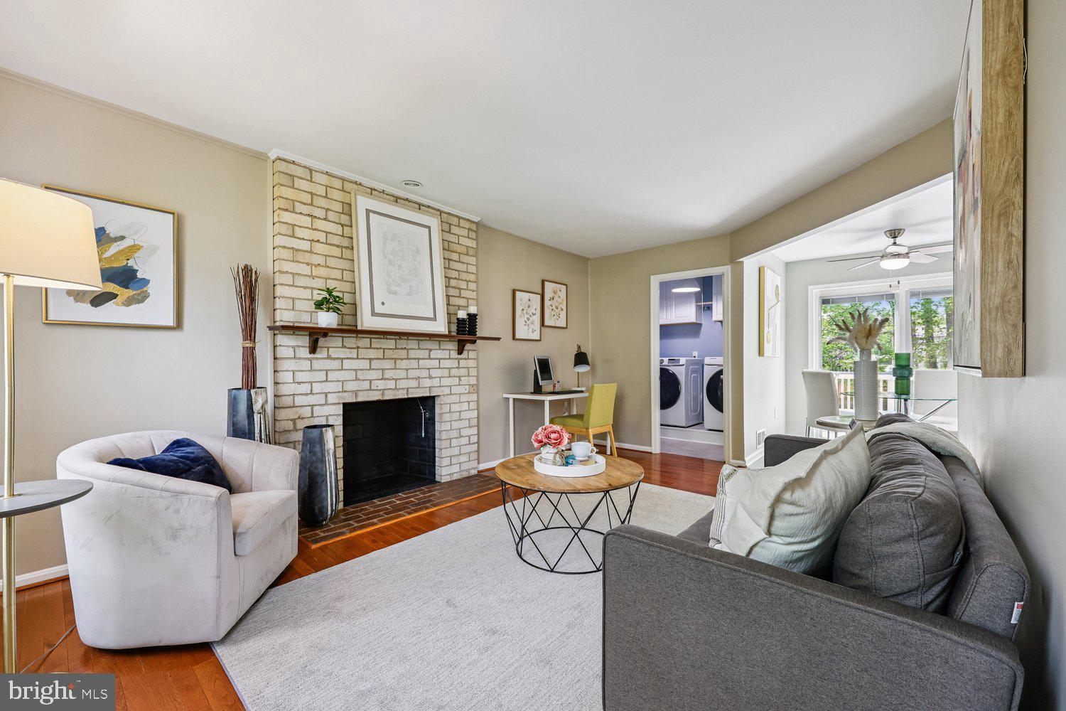 1604 WINDING WAYE LANE