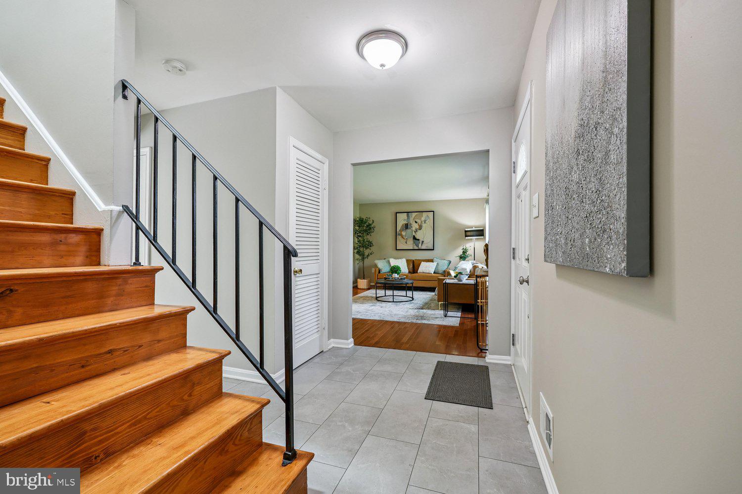 1604 WINDING WAYE LANE