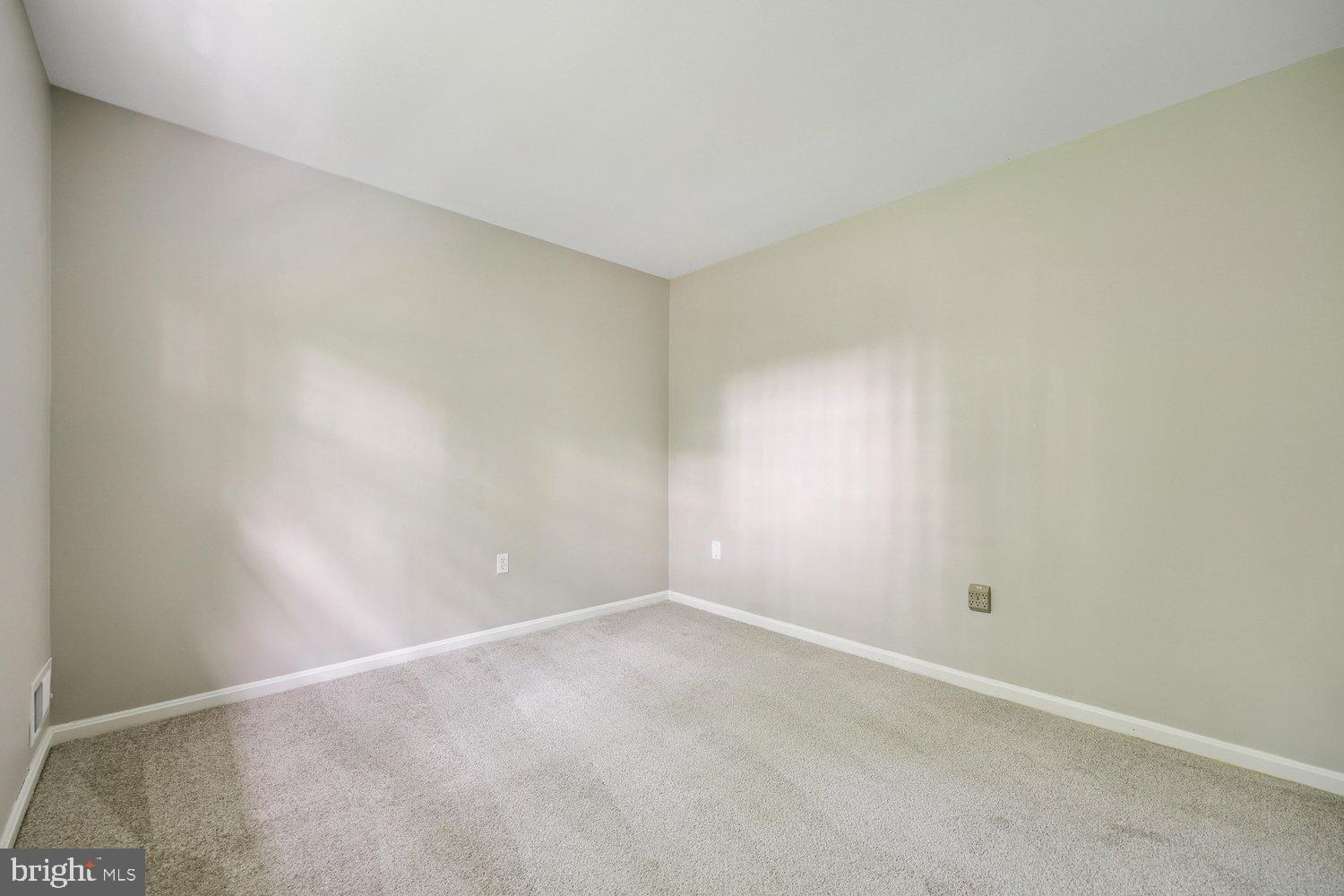 1604 WINDING WAYE LANE