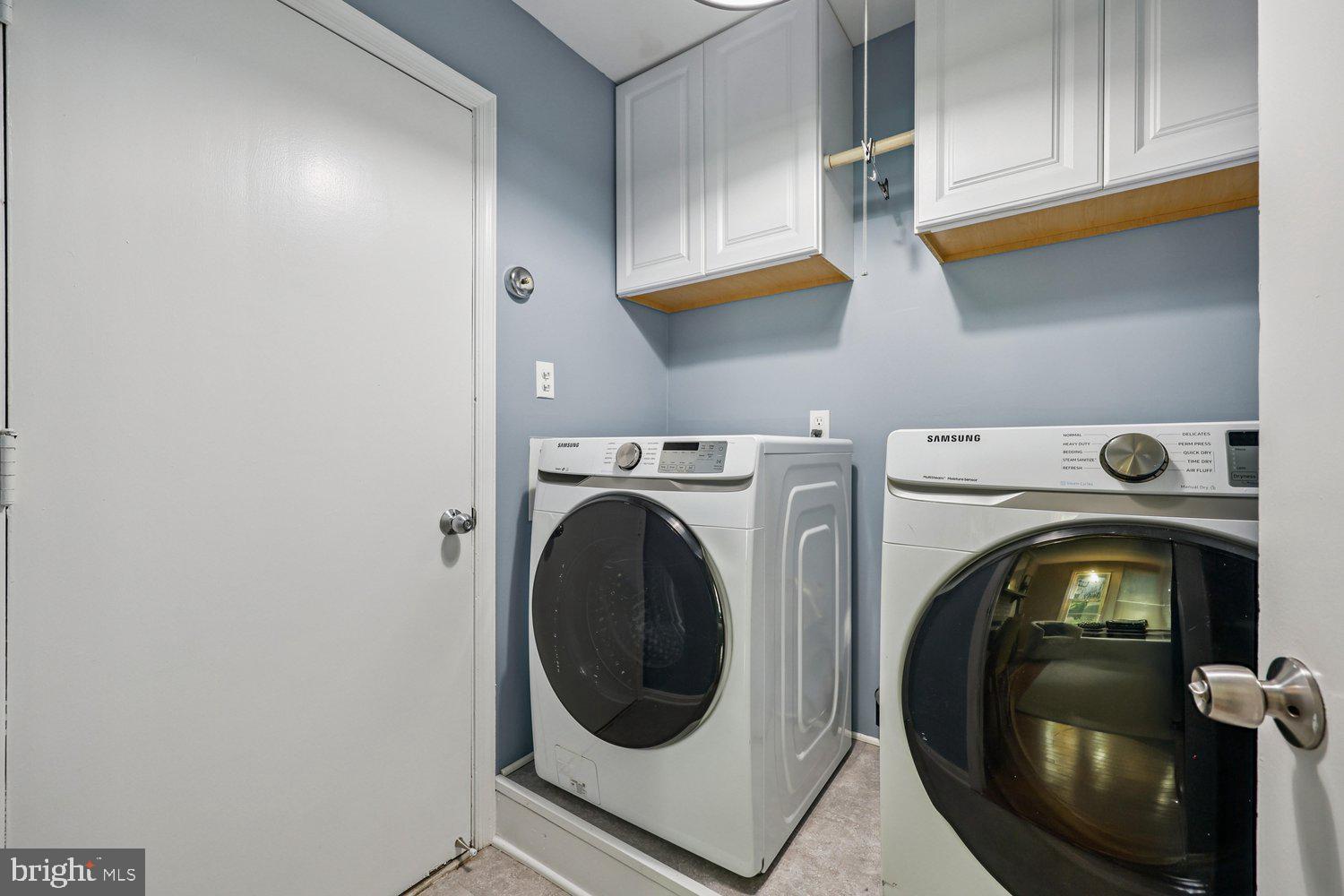 1604 WINDING WAYE LANE