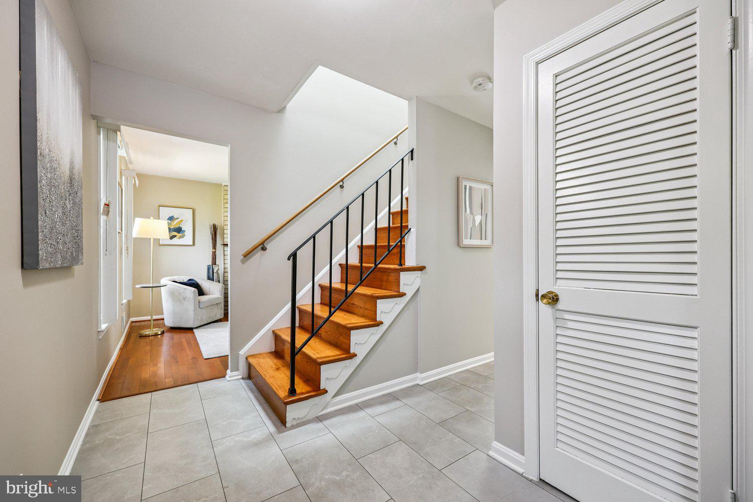 1604 WINDING WAYE LANE