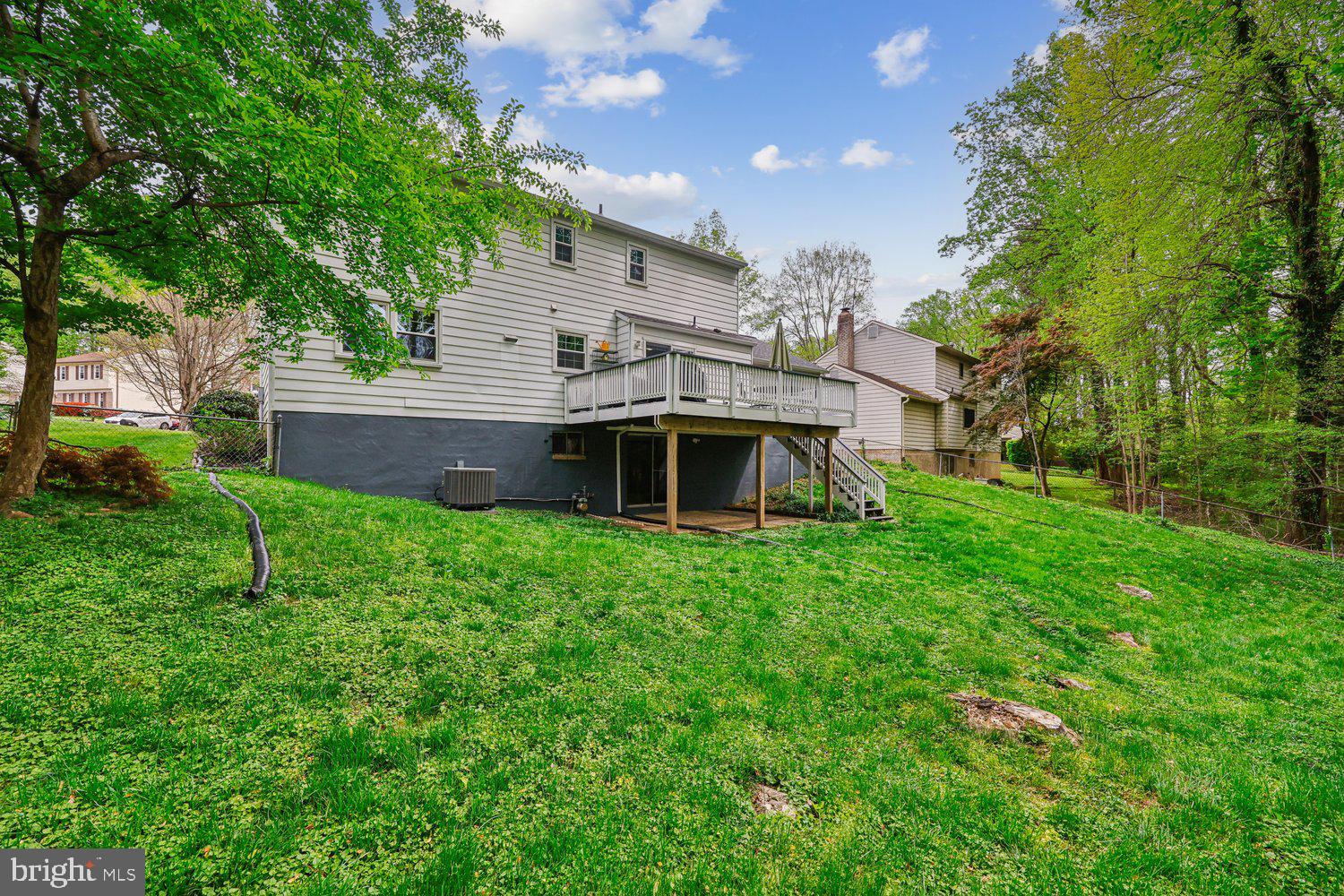 1604 WINDING WAYE LANE