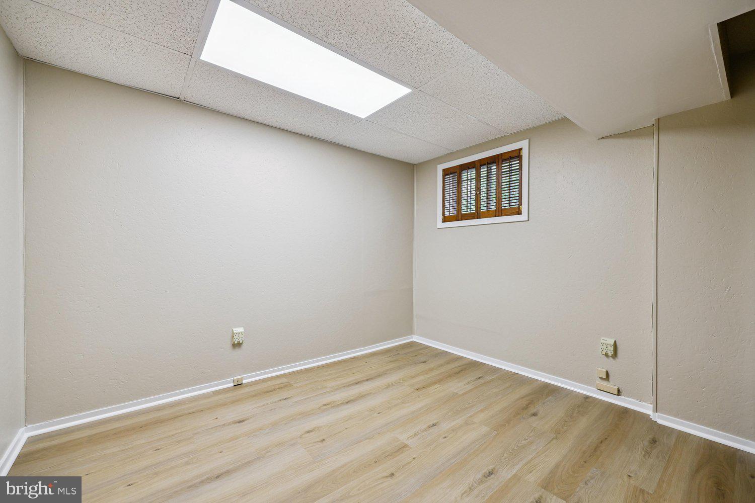 1604 WINDING WAYE LANE