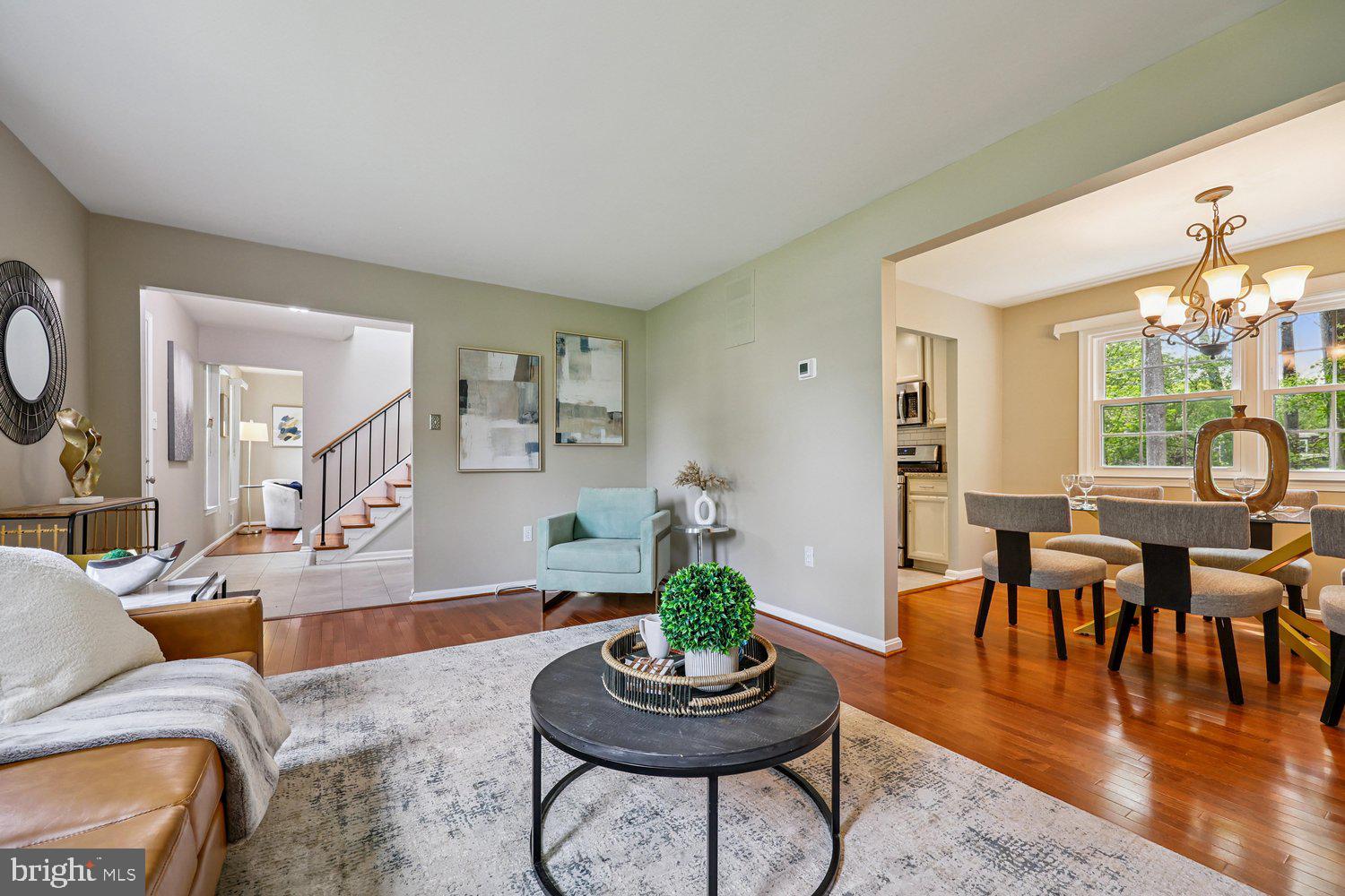 1604 WINDING WAYE LANE