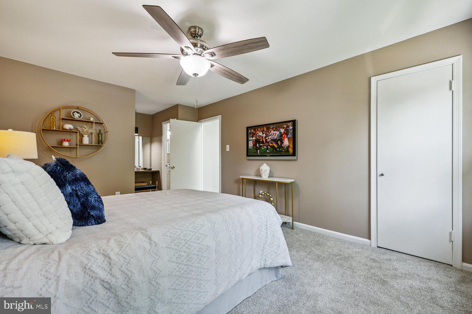 1604 WINDING WAYE LANE