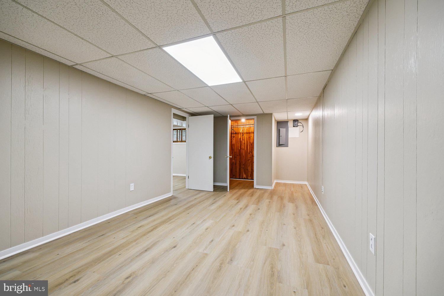 1604 WINDING WAYE LANE