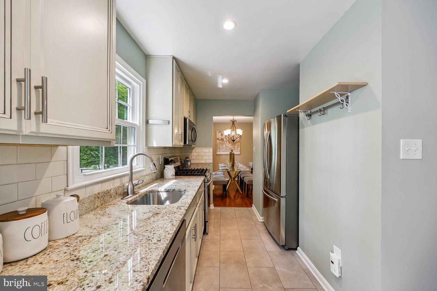 1604 WINDING WAYE LANE