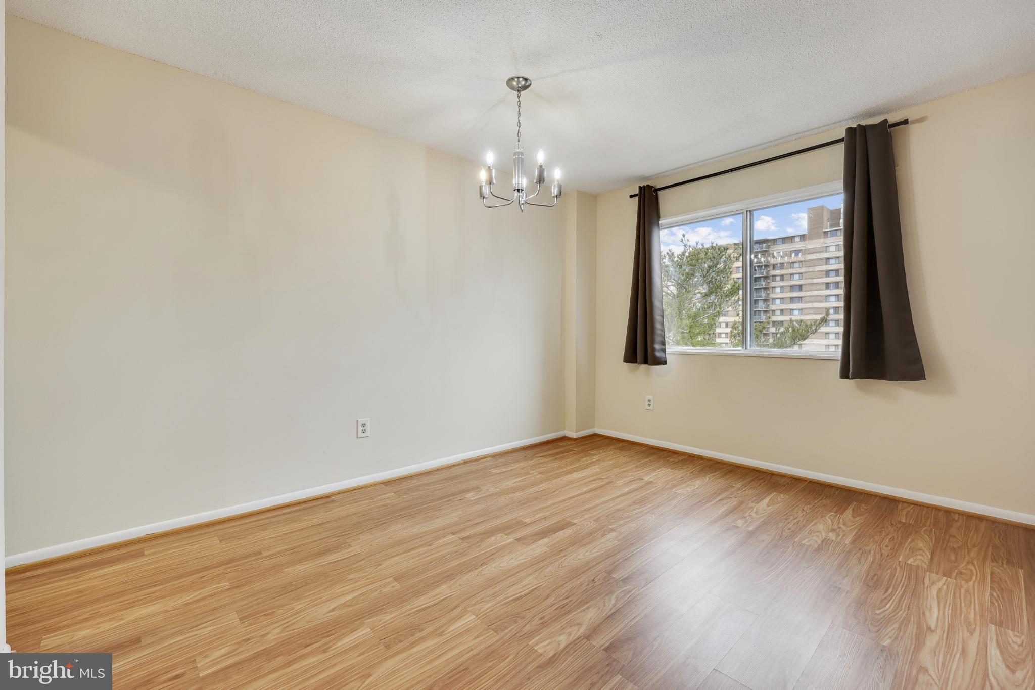 1121 UNIVERSITY BOULEVARD W 907-B