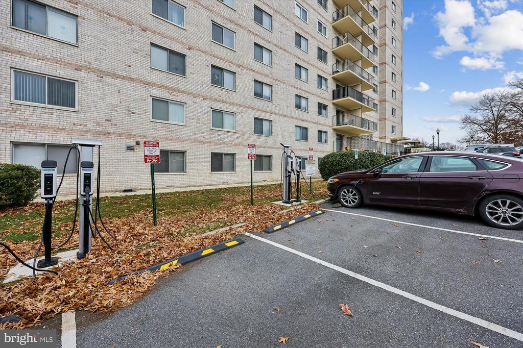 1121 UNIVERSITY BOULEVARD W 907-B