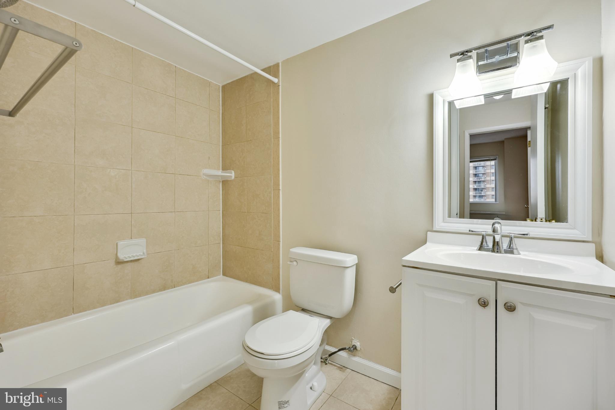 1121 UNIVERSITY BOULEVARD W 907-B