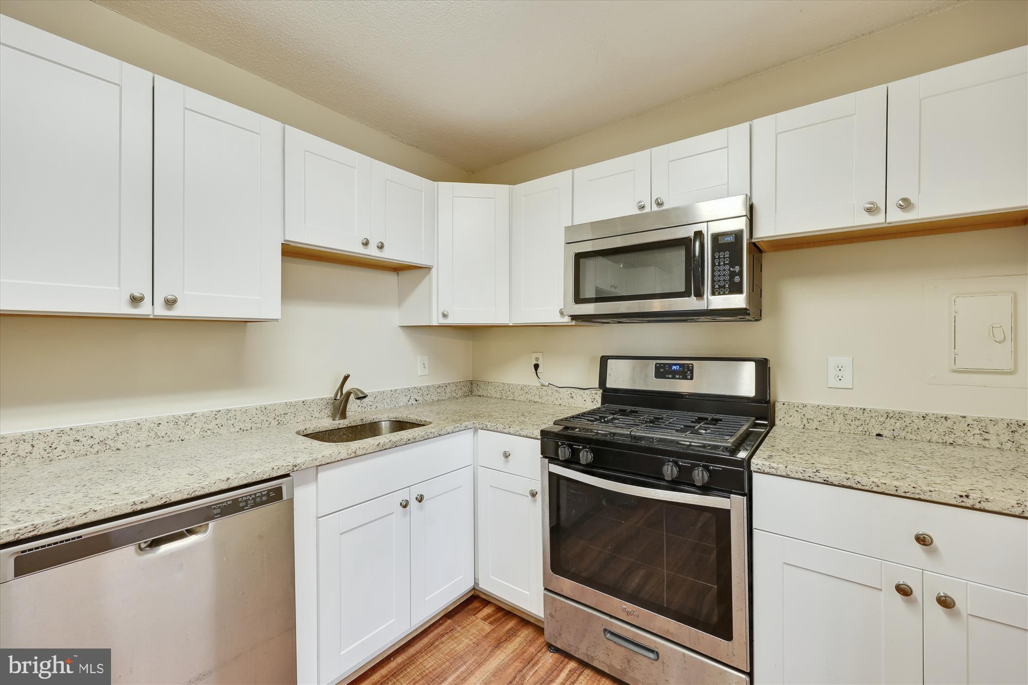 1121 UNIVERSITY BOULEVARD W 907-B