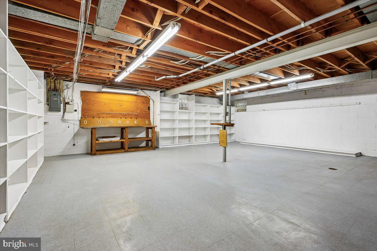 11505 MONTICELLO AVENUE