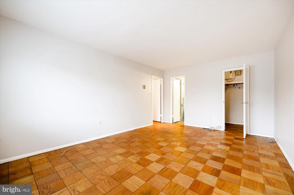 1111 UNIVERSITY BOULEVARD W 218