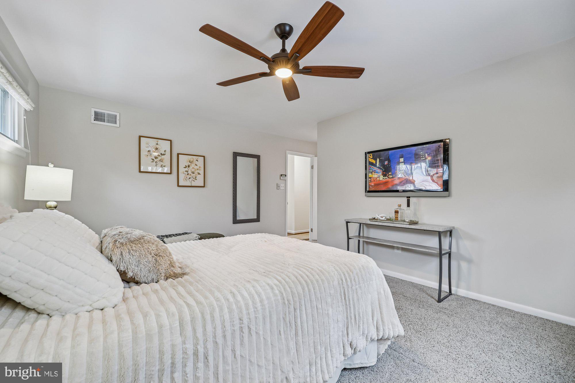 11715 STONINGTON PLACE