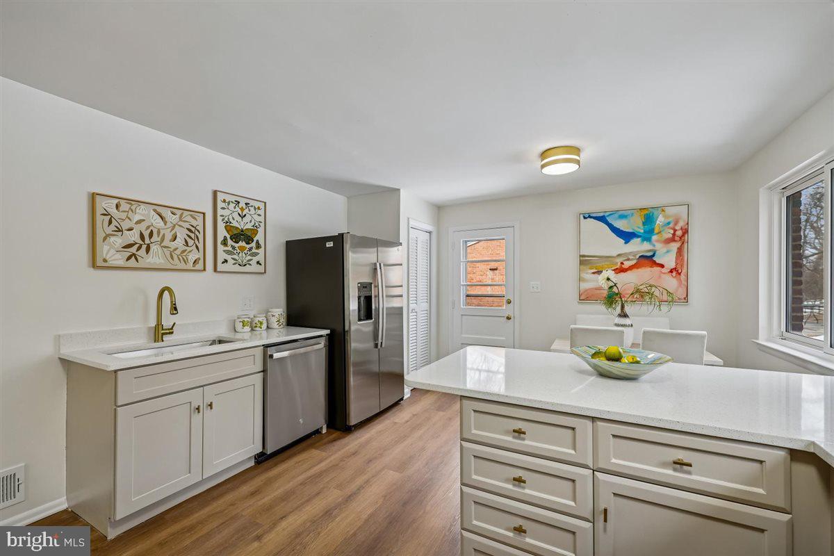 11517 LOVEJOY STREET