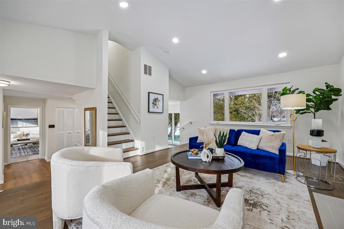 11517 LOVEJOY STREET