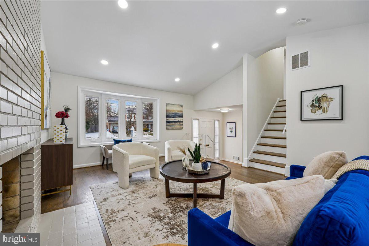 11517 LOVEJOY STREET