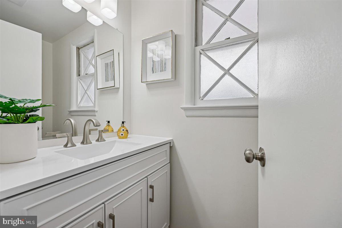 11517 LOVEJOY STREET