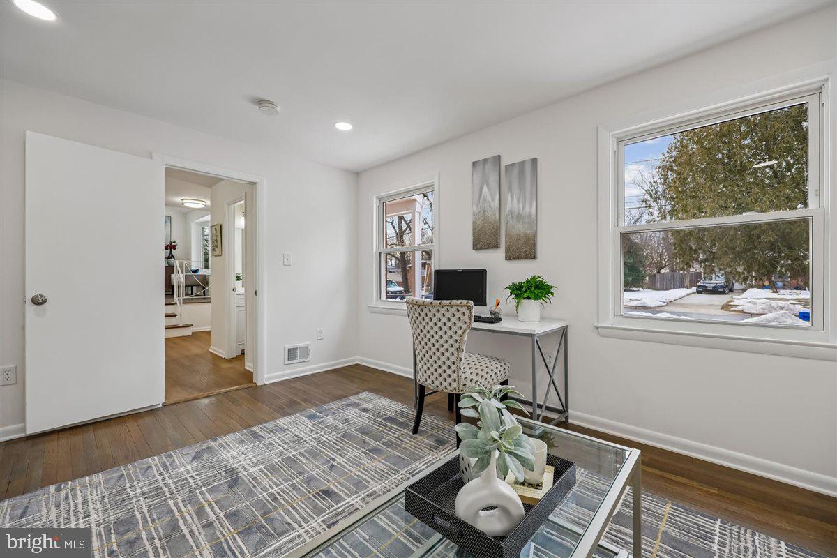 11517 LOVEJOY STREET