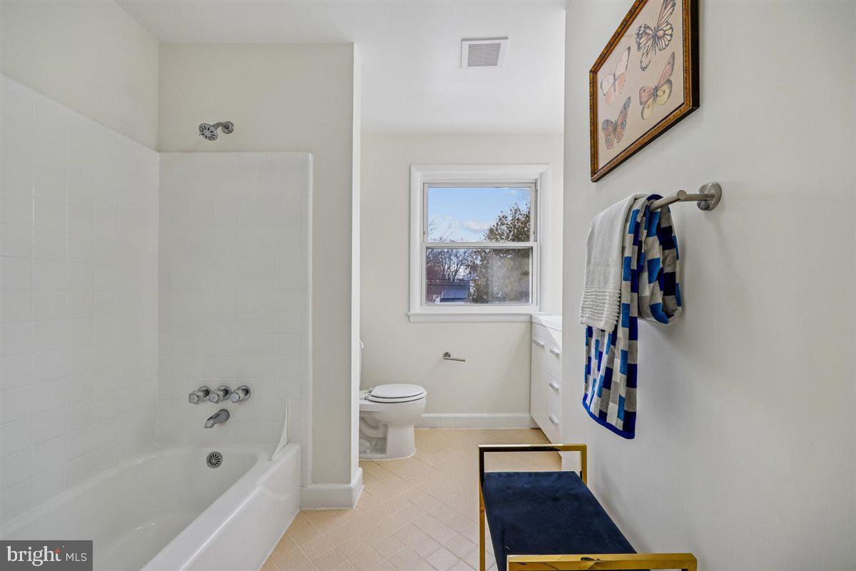 11517 LOVEJOY STREET