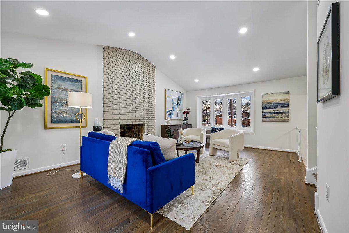 11517 LOVEJOY STREET