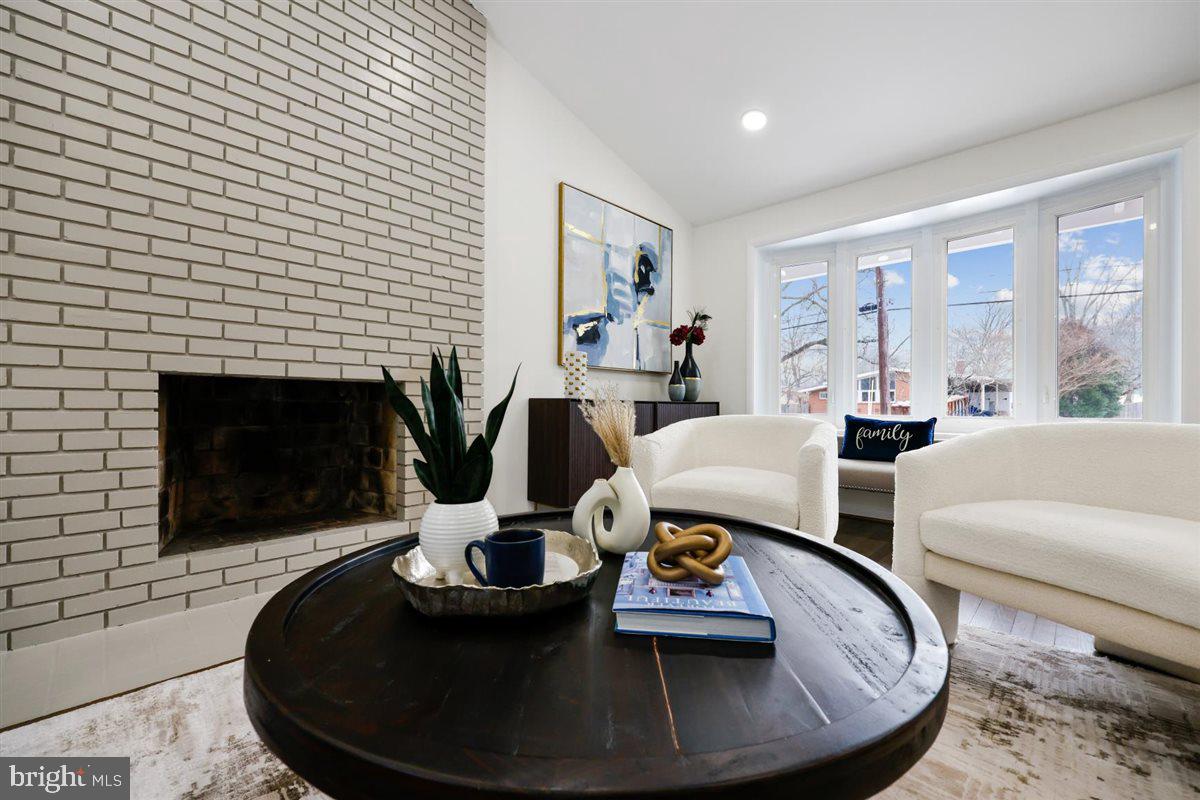 11517 LOVEJOY STREET