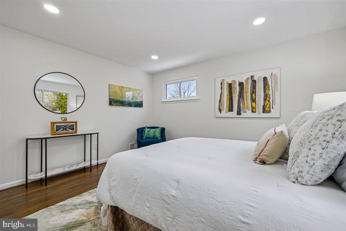 11517 LOVEJOY STREET