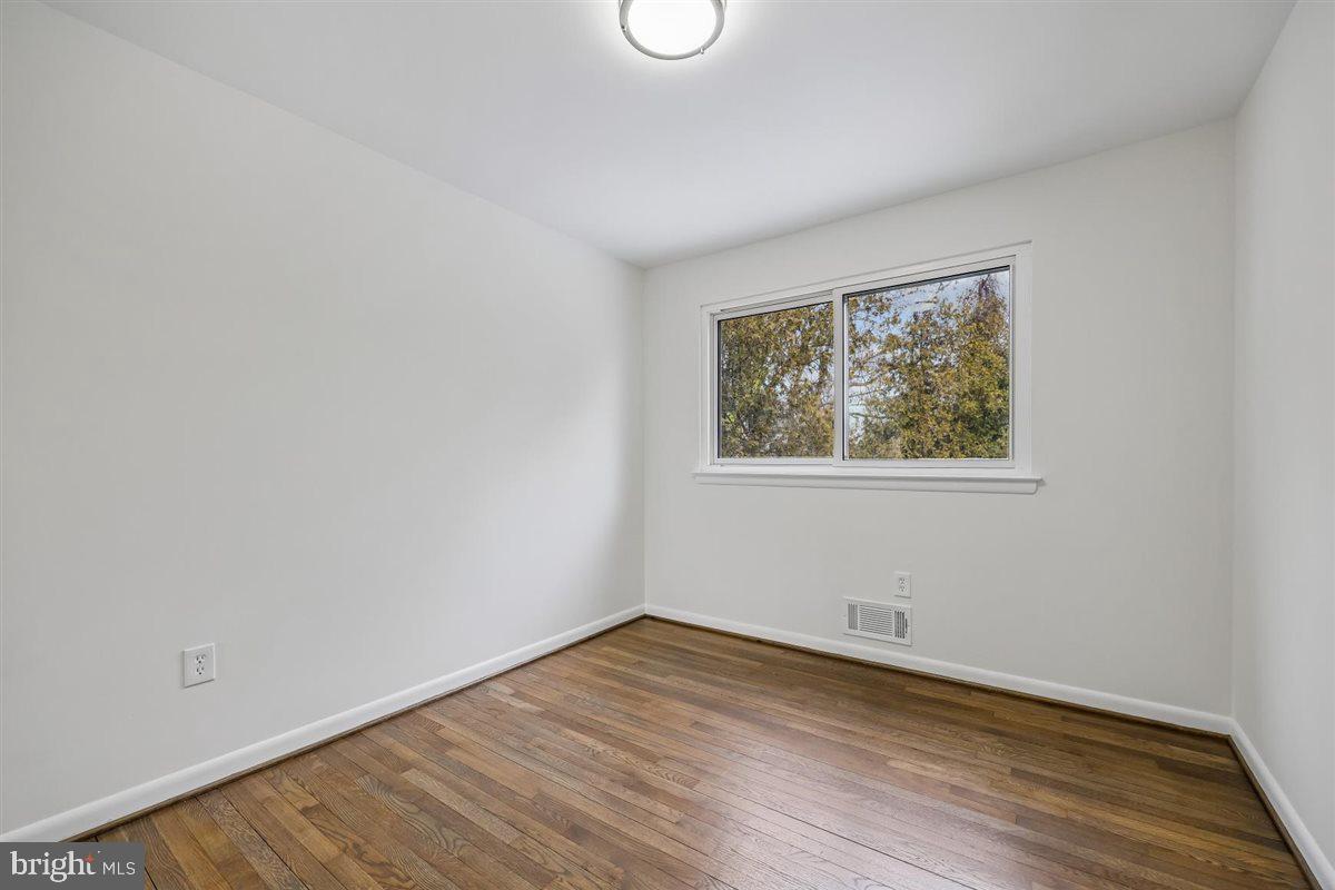 11517 LOVEJOY STREET