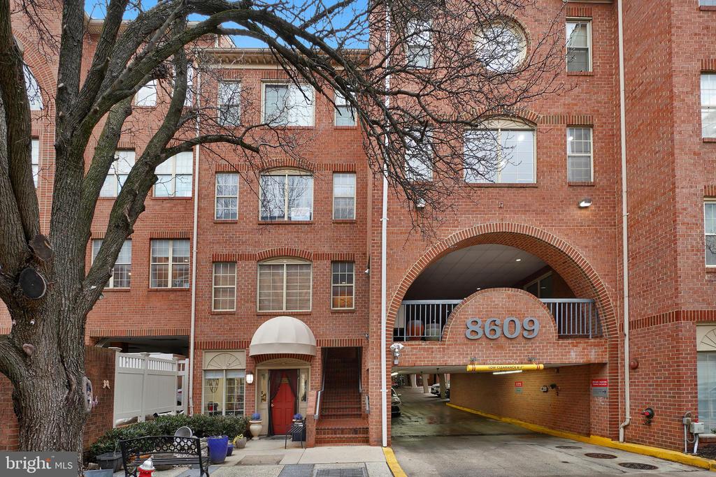 8609 2ND AVENUE 201-B