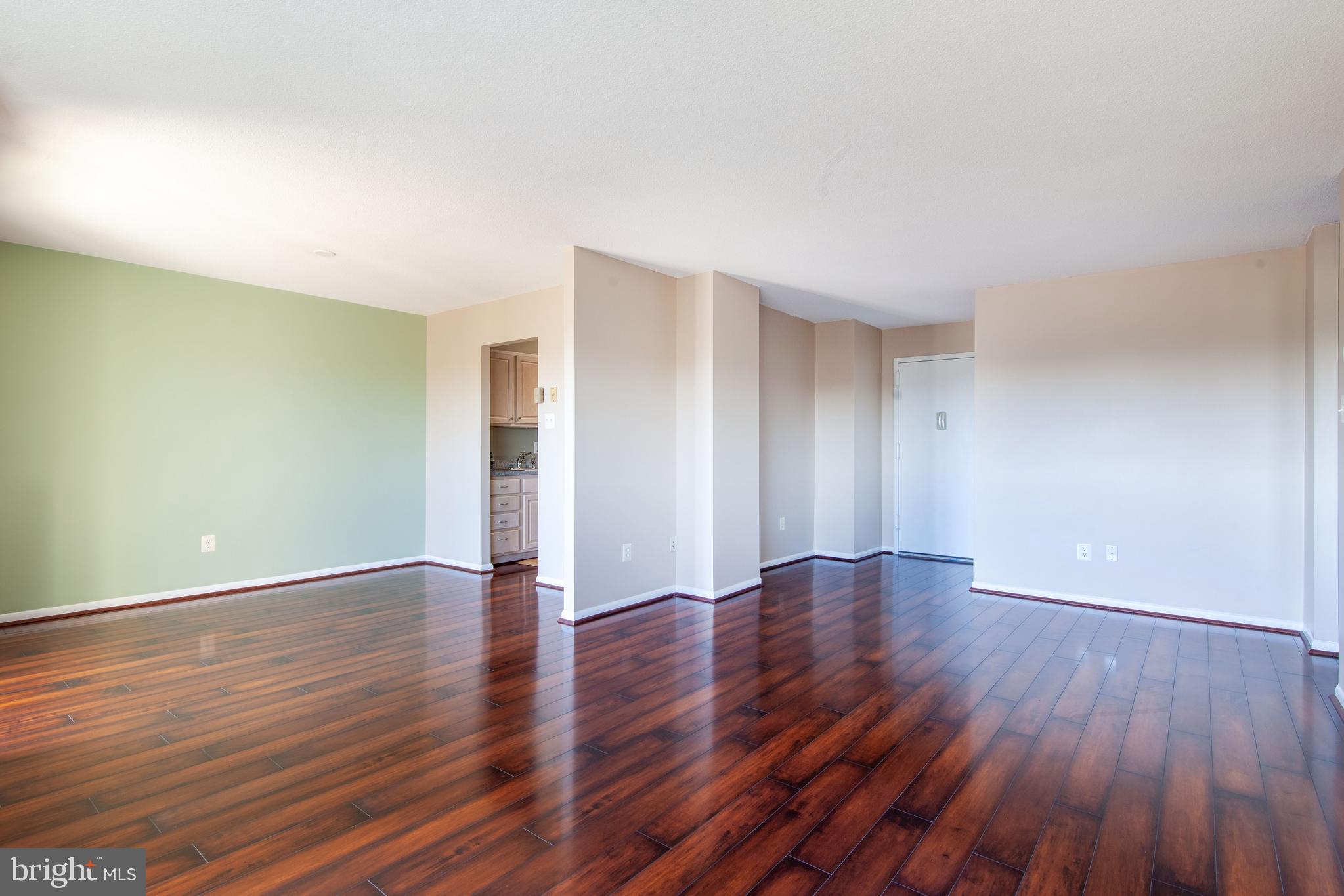 1121 UNIVERSITY BLVD 1002