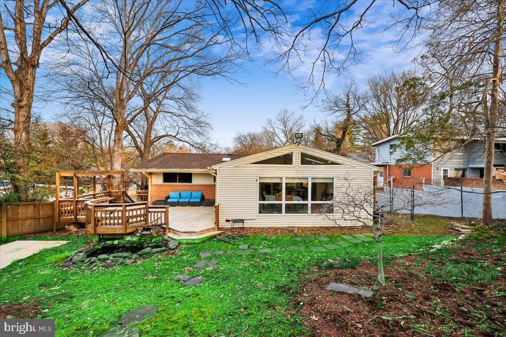 11403 FAIROAK DRIVE