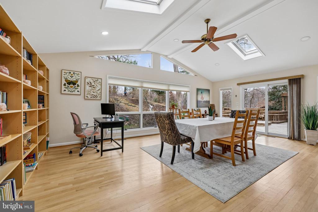 11403 FAIROAK DRIVE