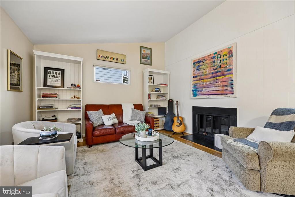 11403 FAIROAK DRIVE
