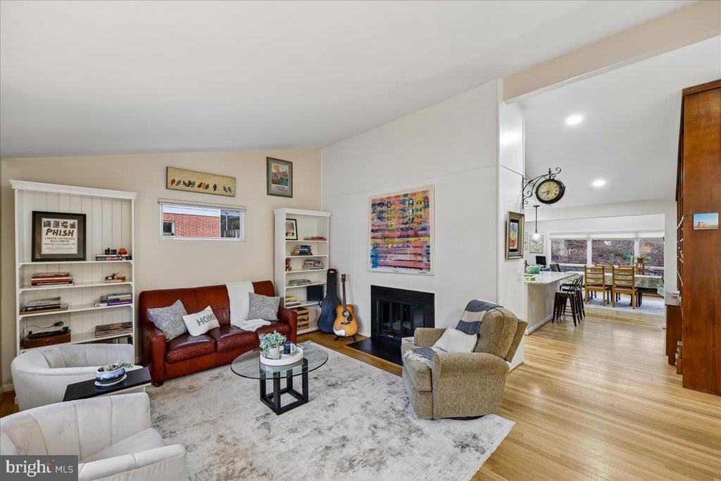 11403 FAIROAK DRIVE